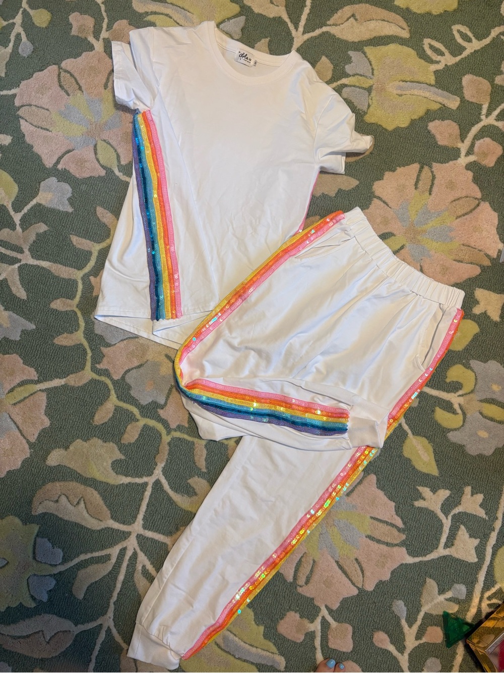 Lola + the boys white adult set sequin